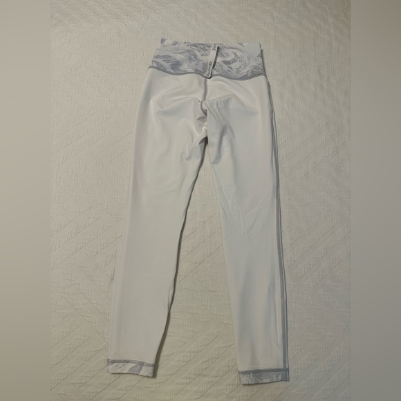 Lululemon Wunder Train High Rise 25” - Picture 11 of 14